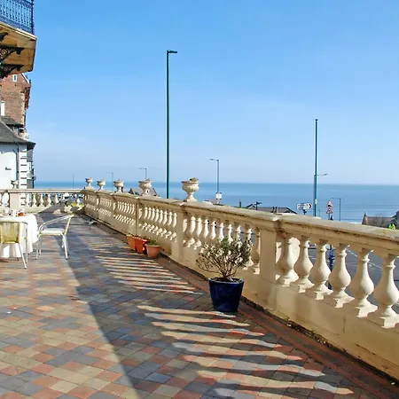 The Grand Terrace 펜션 솔트번바이더씨